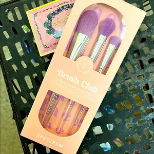 Spectrum Brush Club 3-Piece Face Brush Set -